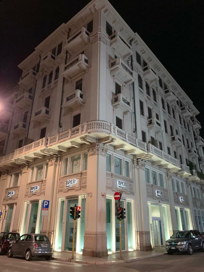 Berga Exclusive Suite 3 Бари Экстерьер фото